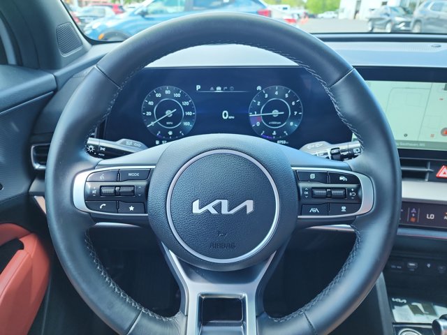 Vehicle image 18 of 27