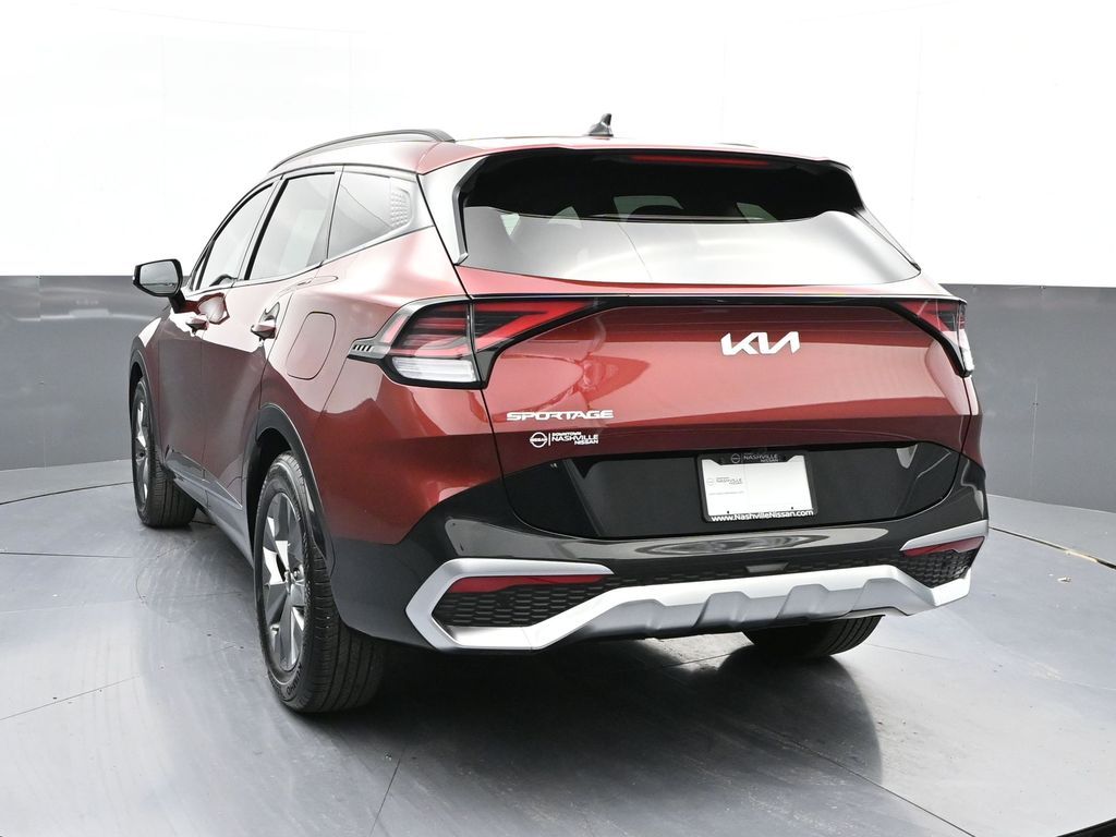 Vehicle image 16 of 43