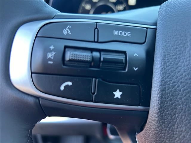 Vehicle image 21 of 30