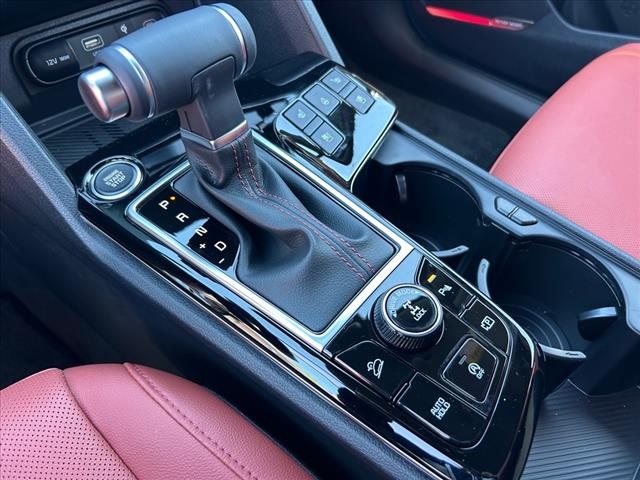 Vehicle image 19 of 30