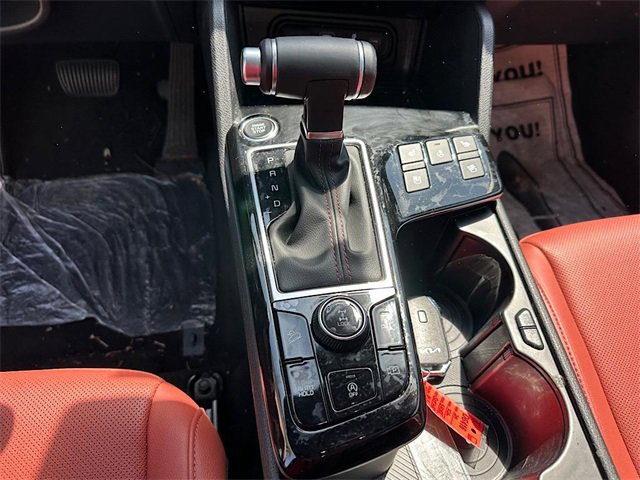 Vehicle image 22 of 25