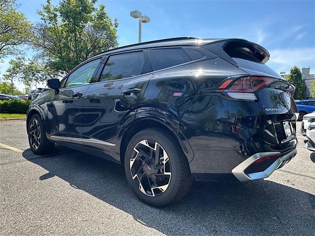 Vehicle image 4 of 25