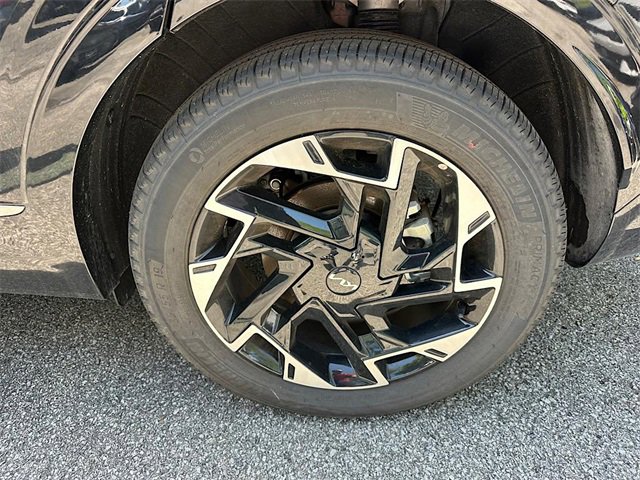Vehicle image 25 of 25