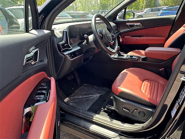 Vehicle image 8 of 25