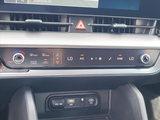 Vehicle image 20 of 33