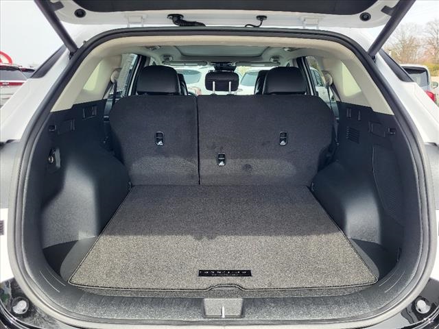 Vehicle image 28 of 33