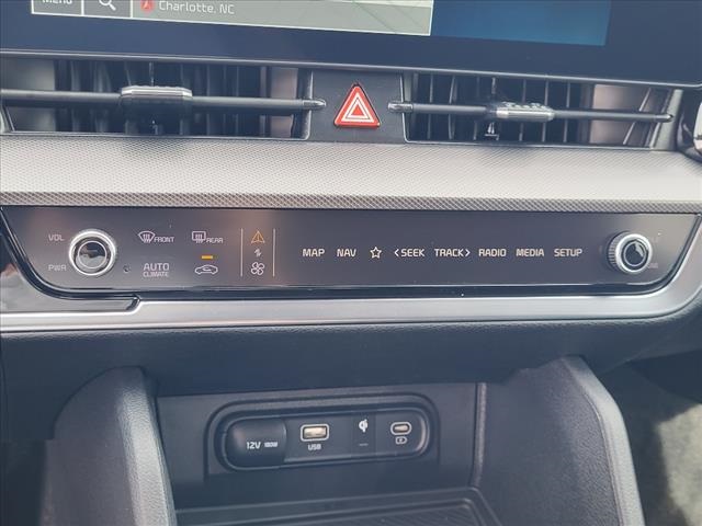 Vehicle image 19 of 33