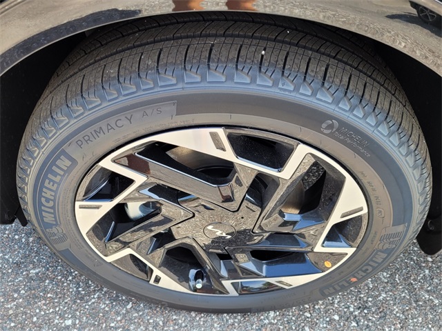 Vehicle image 7 of 22