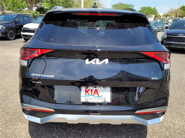 Vehicle image 4 of 22