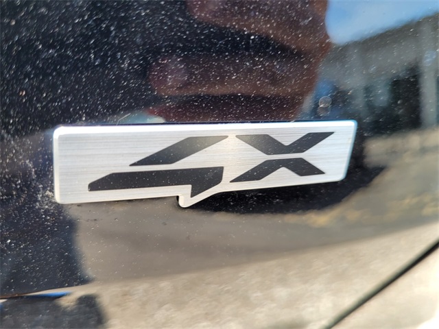Vehicle image 19 of 22