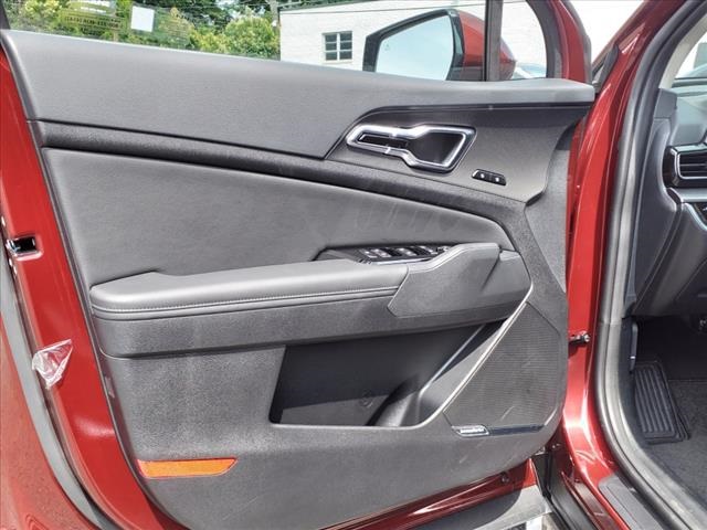 Vehicle image 10 of 31