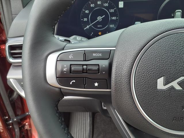 Vehicle image 22 of 31