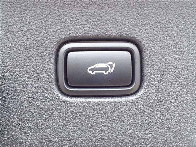 Vehicle image 26 of 31