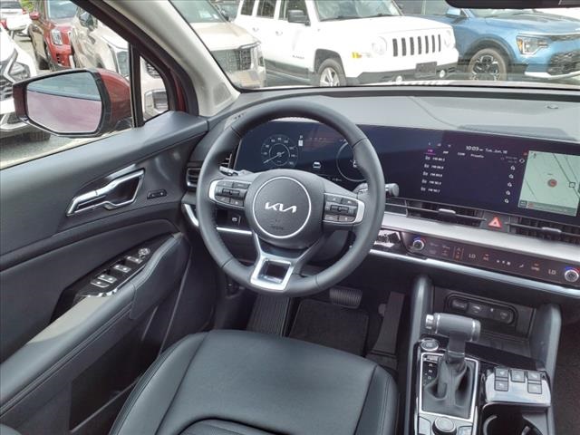 Vehicle image 27 of 31