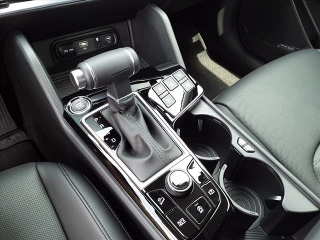 Vehicle image 19 of 31