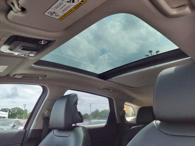 Vehicle image 13 of 31