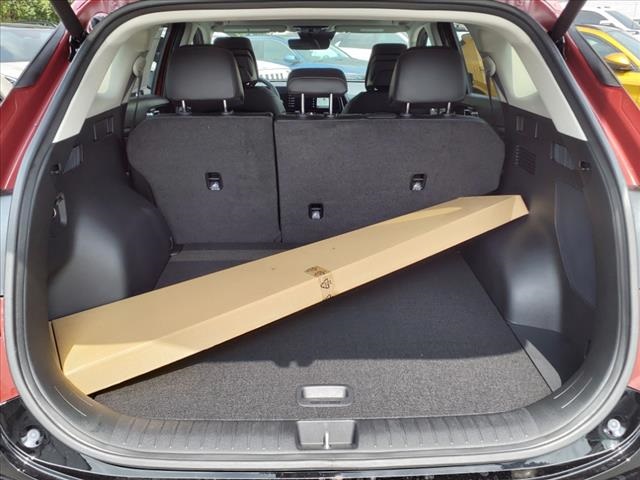 Vehicle image 25 of 31
