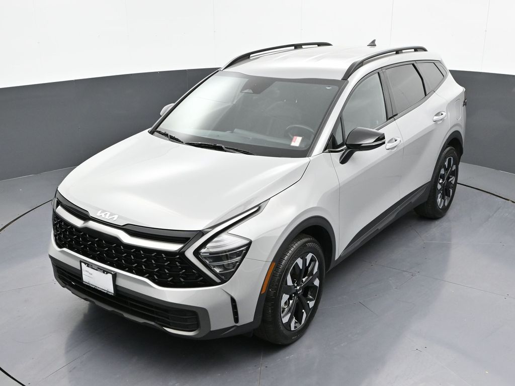 Vehicle image 4 of 32