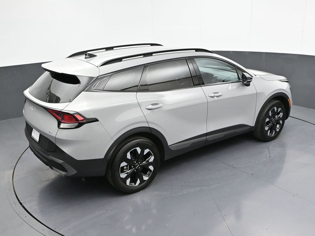 Vehicle image 16 of 32