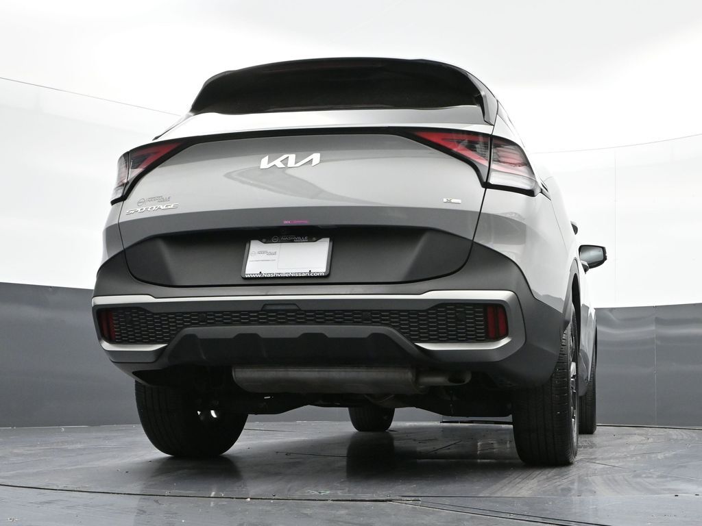 Vehicle image 20 of 32