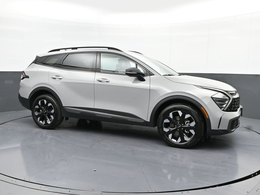 Vehicle image 7 of 32