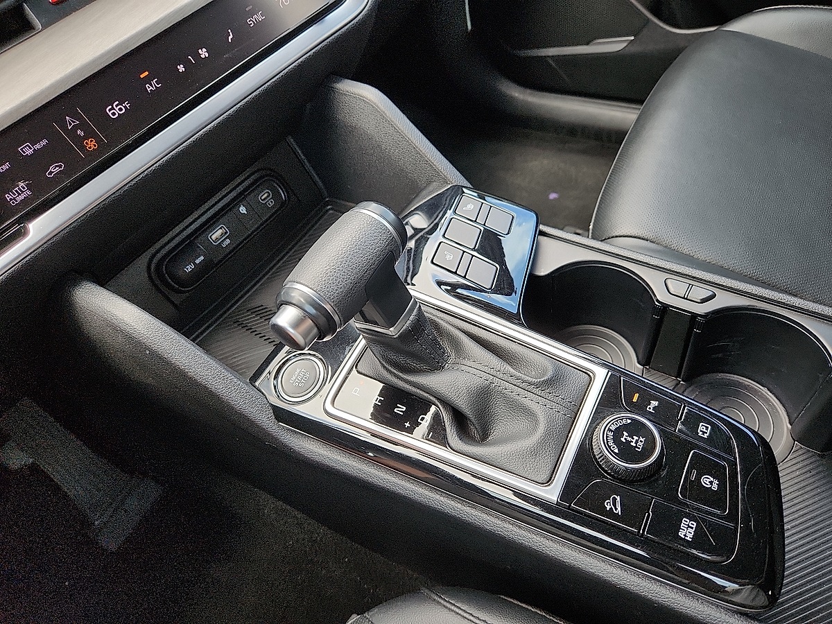 Vehicle image 11 of 12