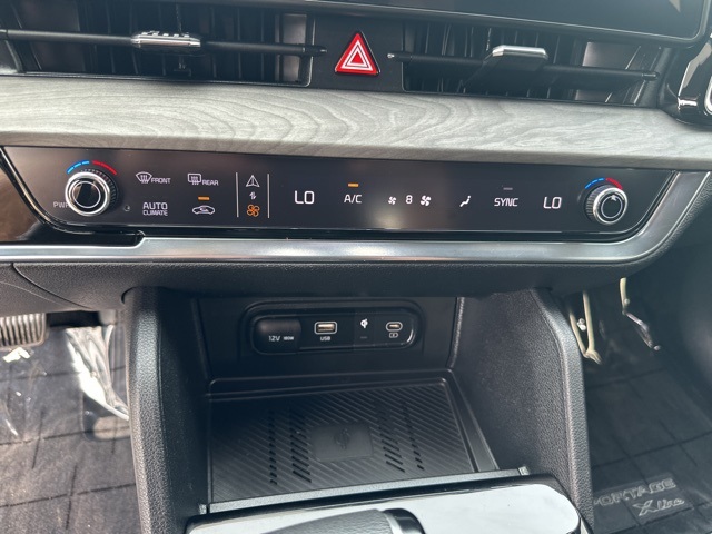 Vehicle image 12 of 31