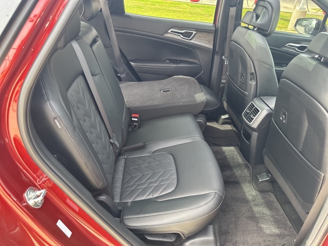 Vehicle image 28 of 31