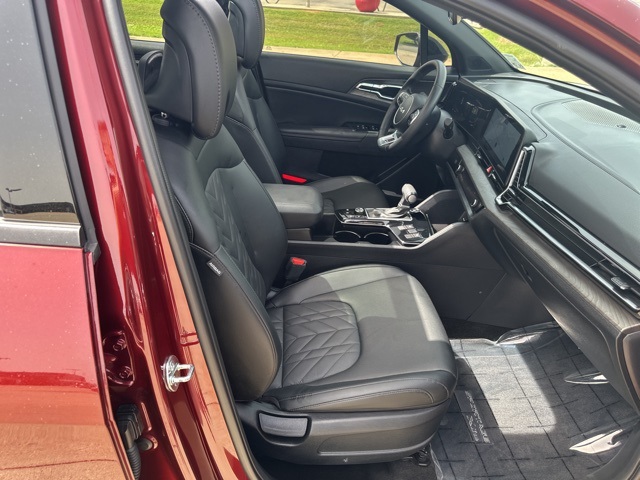 Vehicle image 22 of 31