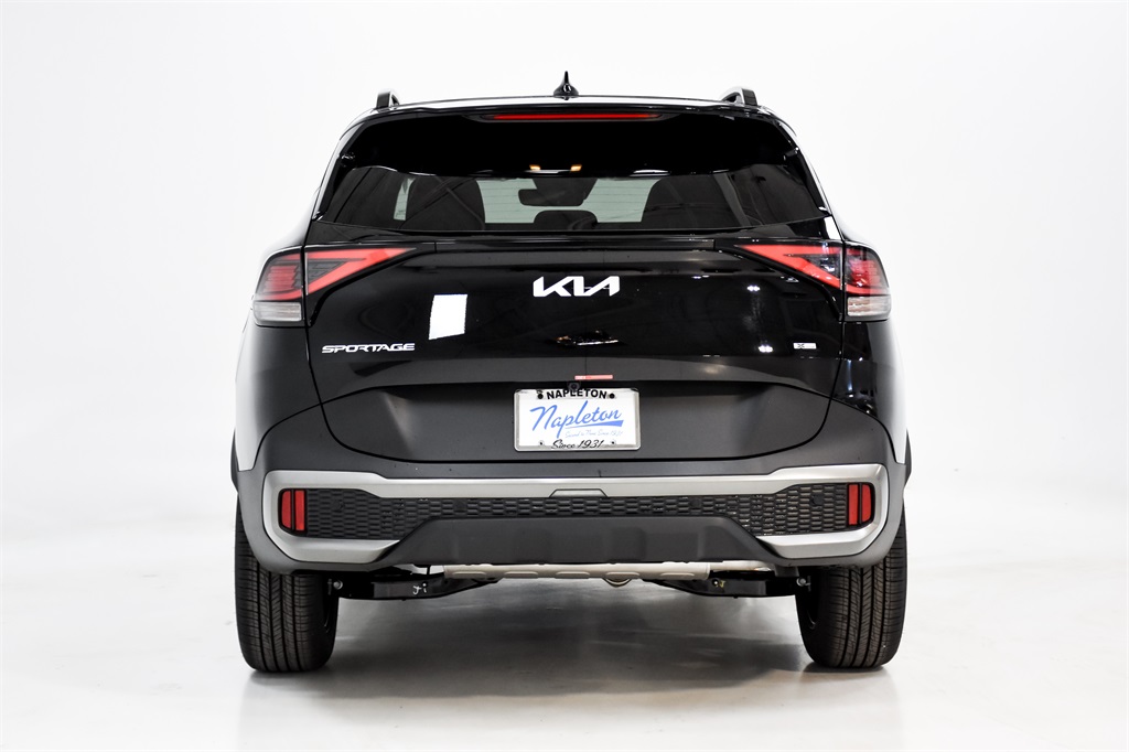 Vehicle image 7 of 32