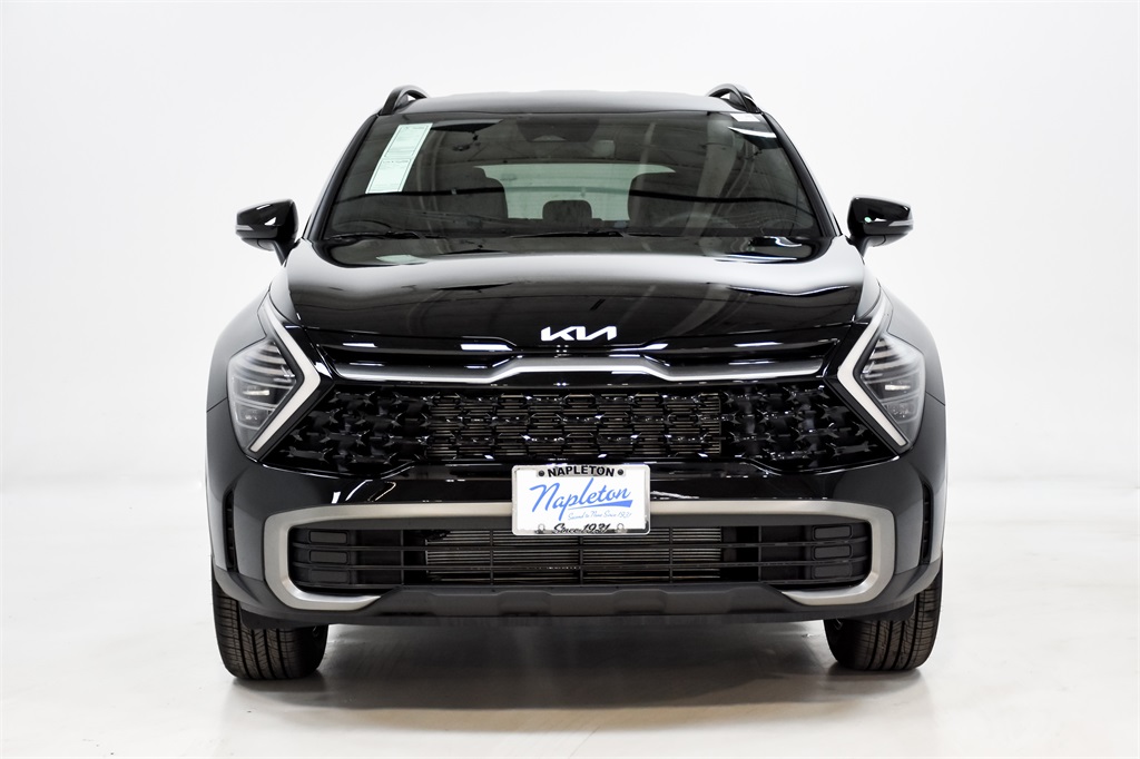 Vehicle image 3 of 32