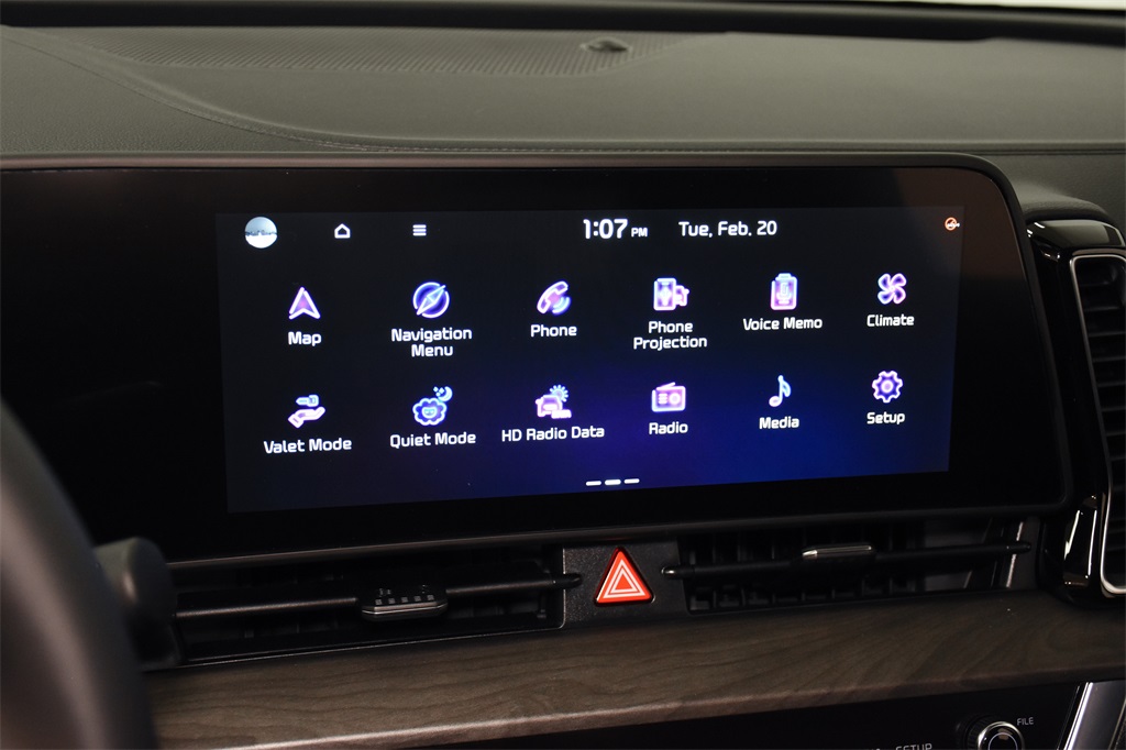 Vehicle image 21 of 32