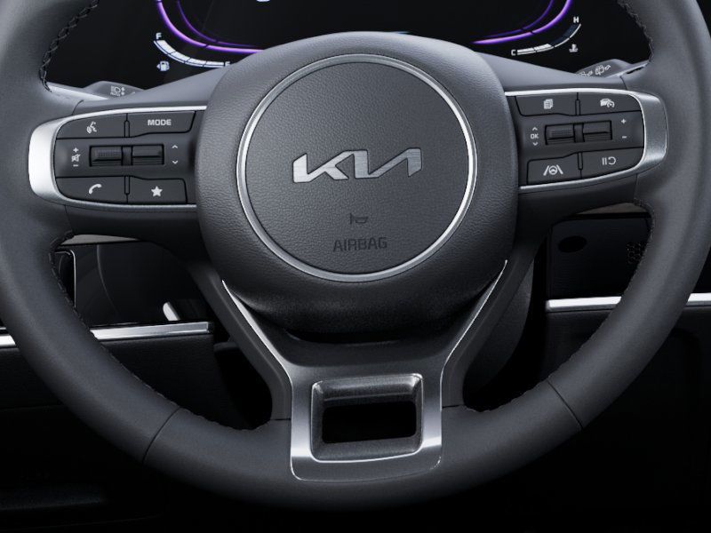 Vehicle image 23 of 28