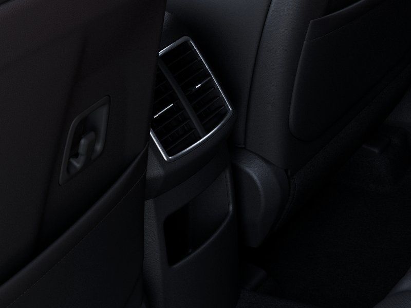 Vehicle image 27 of 28