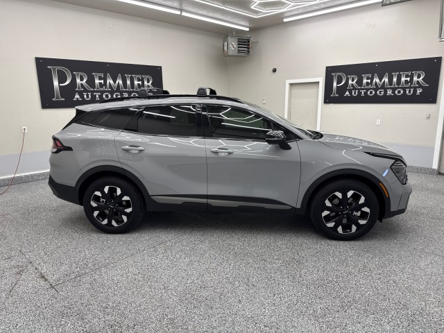 Vehicle image 3 of 19