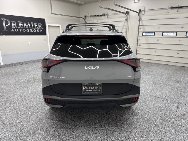 Vehicle image 4 of 19