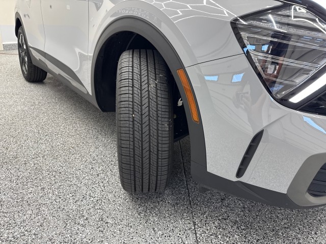 Vehicle image 19 of 19