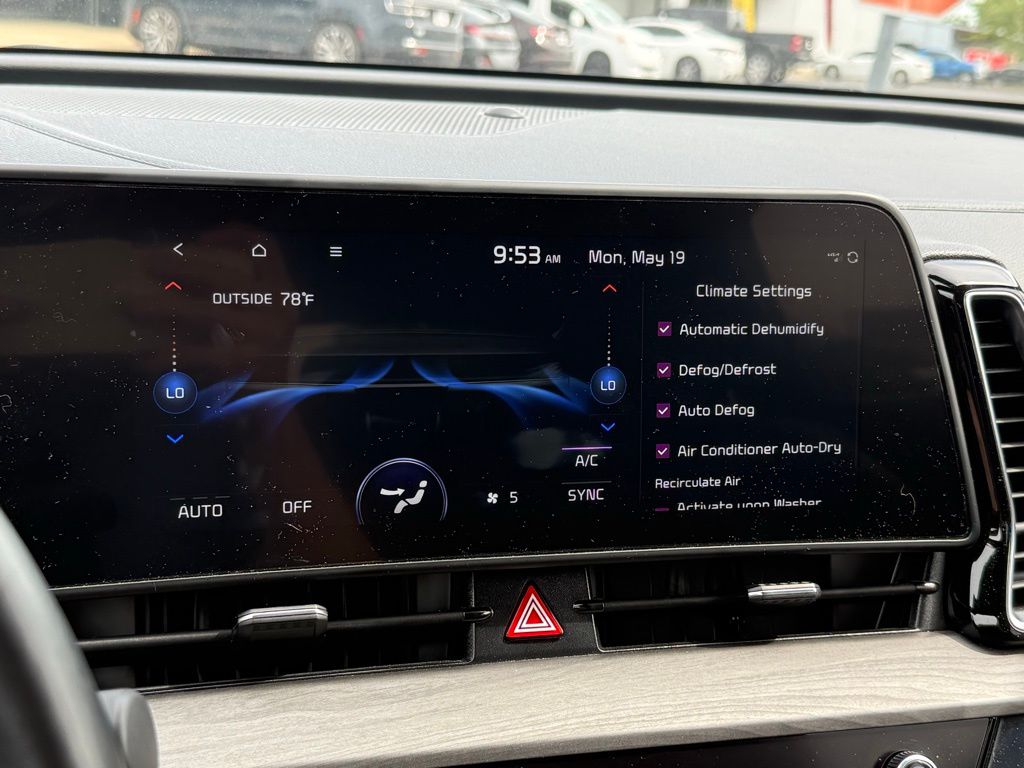 Vehicle image 18 of 29