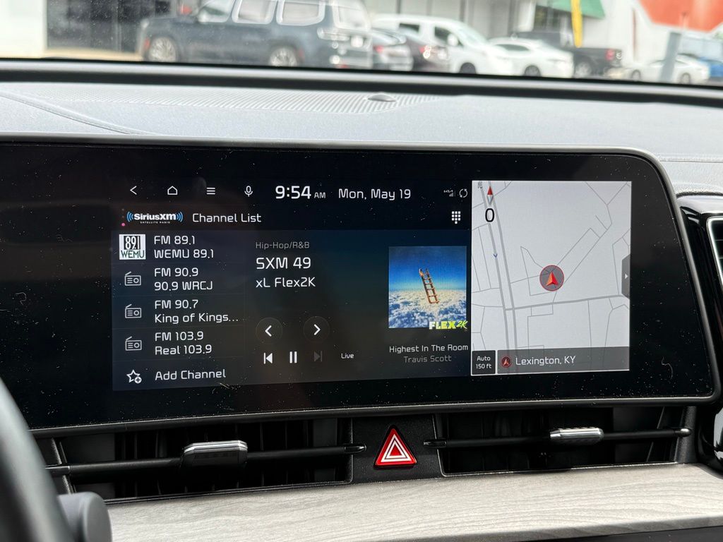 Vehicle image 19 of 29