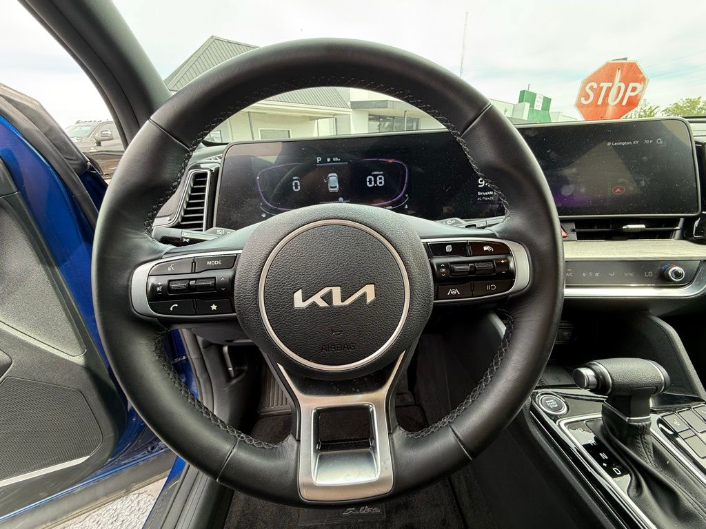 Vehicle image 15 of 29