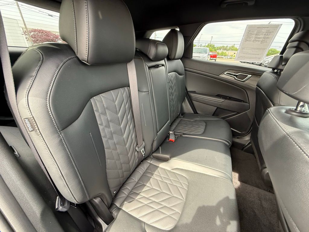 Vehicle image 28 of 29