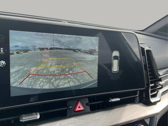 Vehicle image 33 of 34