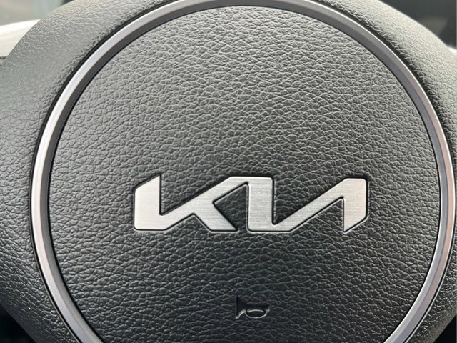 Vehicle image 29 of 34