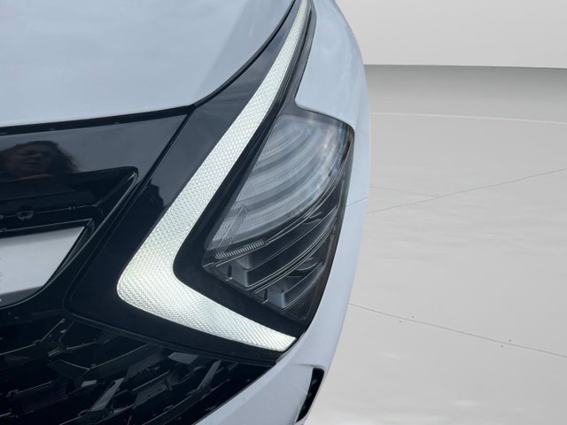 Vehicle image 9 of 34