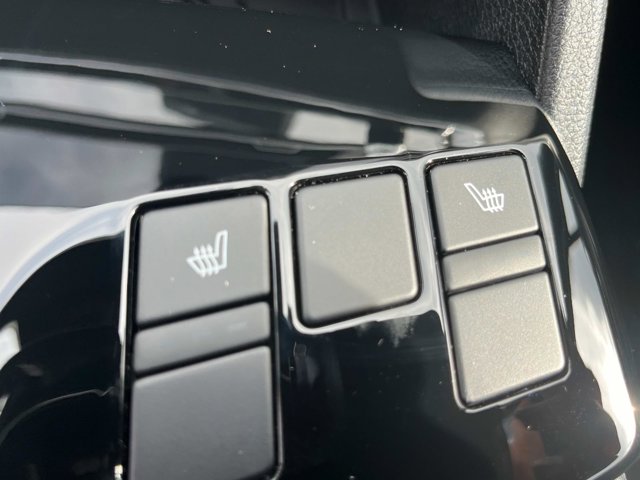 Vehicle image 30 of 34