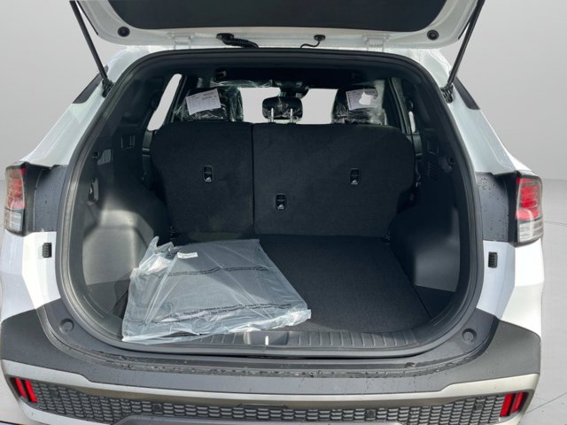 Vehicle image 20 of 34