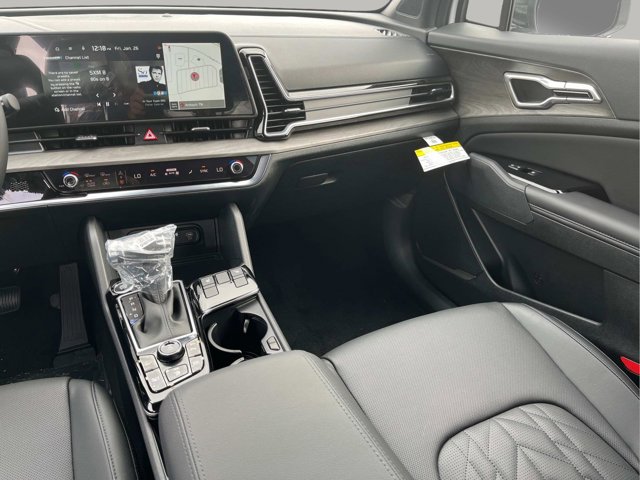 Vehicle image 13 of 34