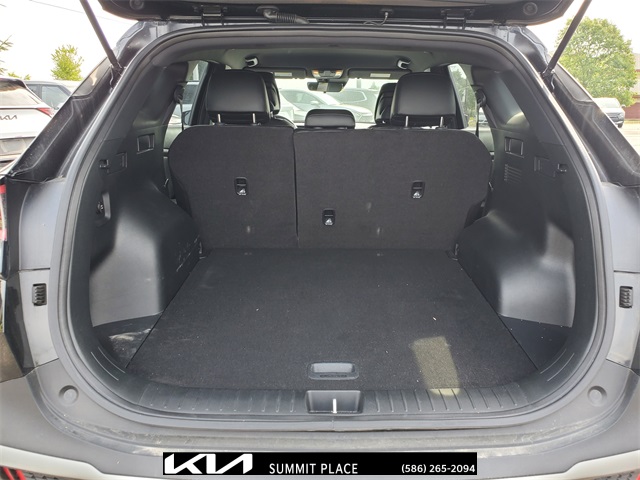 Vehicle image 7 of 30