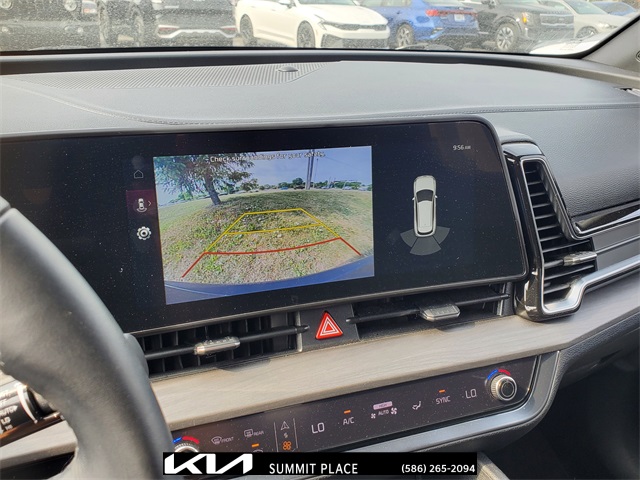 Vehicle image 19 of 30