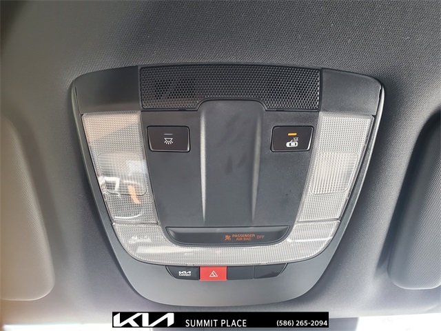 Vehicle image 26 of 30